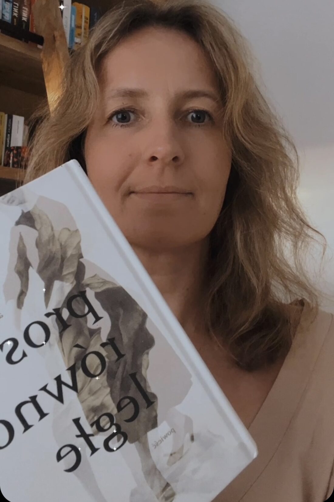 „Proste równoległe”, czyli książka, którą polecę koleżankom spoza bookstagrama.