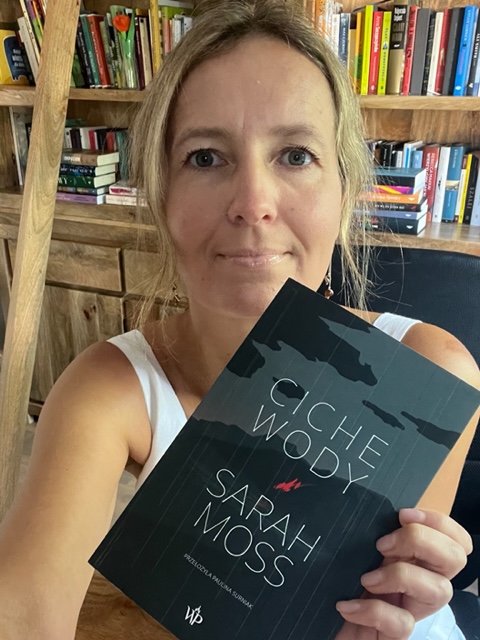 Sarah Moss i szczeliny istnienia.